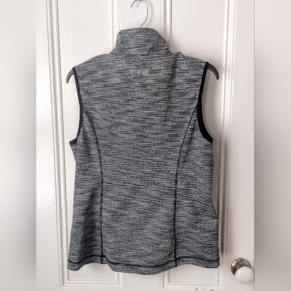 NVO Sport Women's Black Quilted Geometric Next Size Medium - Picture 2 of 6